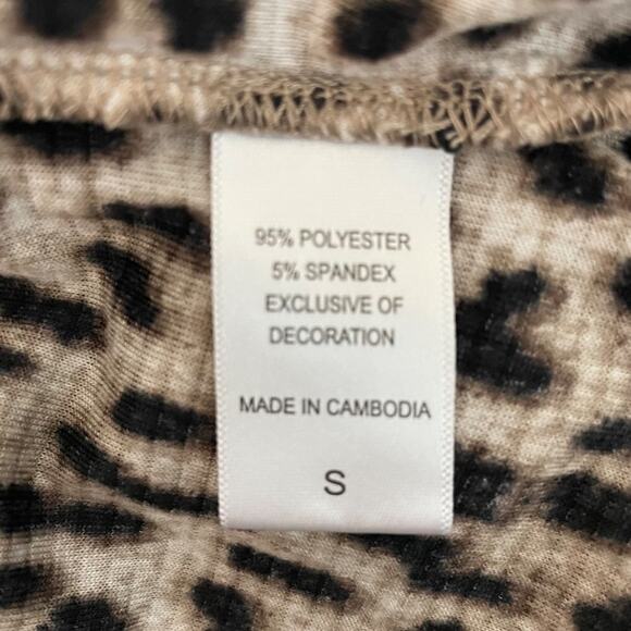 Betsey Johnson Animal Print Top Size Small - Picture 6 of 8